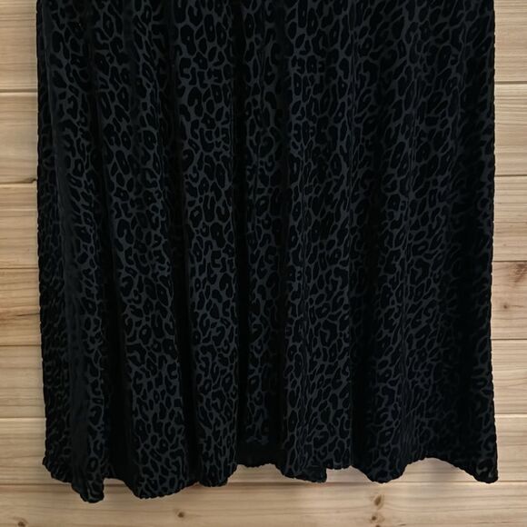 Adrianna Papell Size 12 Velvet Leopard Print Black High Neck Mini Dress - Picture 13 of 16
